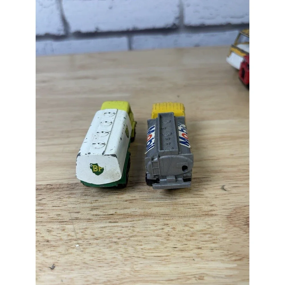 Sinclair Fuel Tanker + 8 Vintage Hot Wheels Matchbox Cars Mixed Diecast Trucks